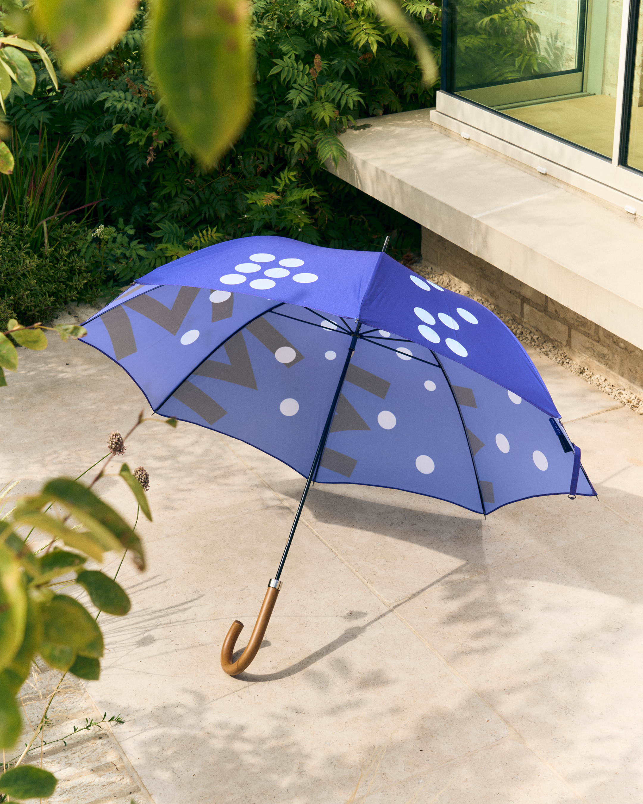 MUBI x PARA PARA REGENSCHIRME